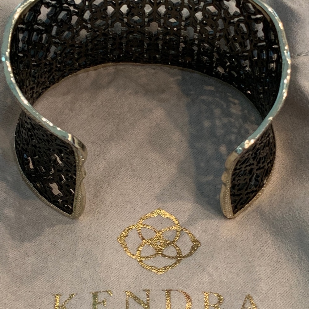 KENDRA SCOTT CUFF BRACELET